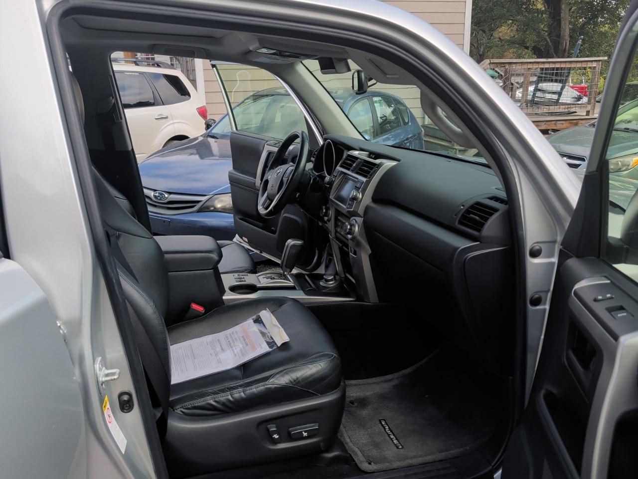 Toyota 4Runner SR5 4WD 2012
