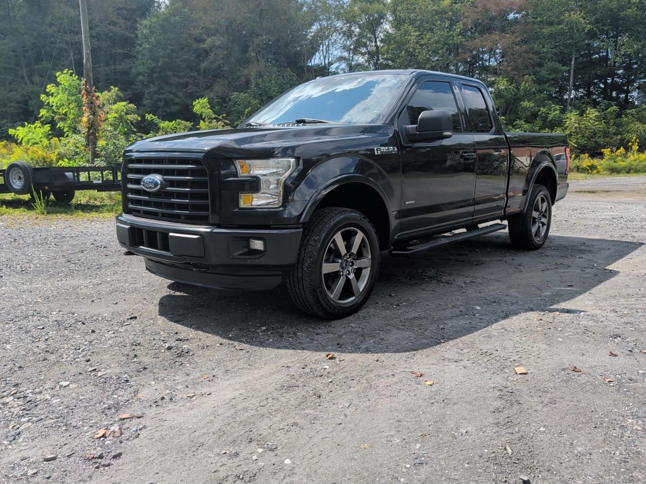Ford F-150 4WD SuperCab 133" Lariat 2015