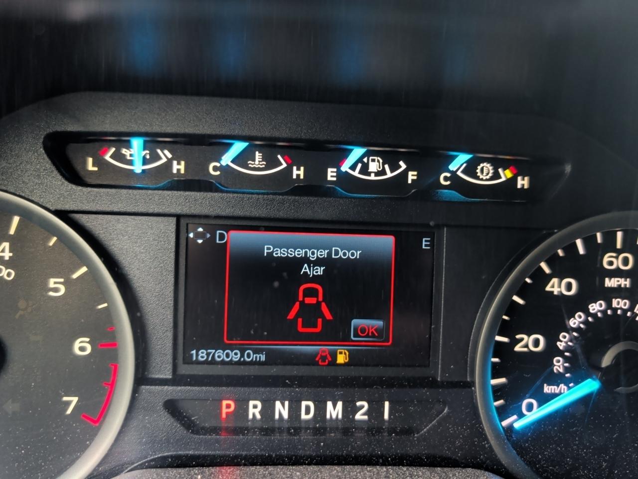 Ford F-150 4WD SuperCab 133" Lariat 2015