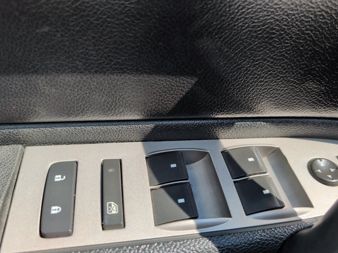 GMC Sierra 2500HD 4WD Crew Cab 159" AT4 2011