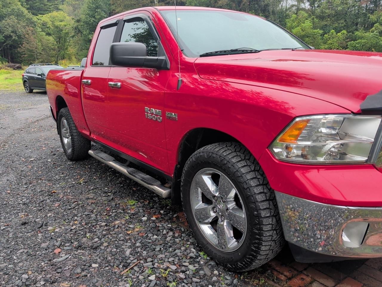 RAM 1500 4WD Quad Cab 140.5" Lone Star 2015