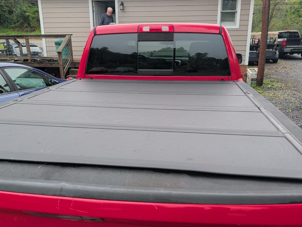 RAM 1500 4WD Quad Cab 140.5" Lone Star 2015