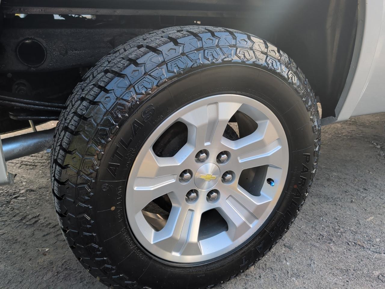 GMC Sierra 1500 4WD Crew Cab 143.5" Denali 2010