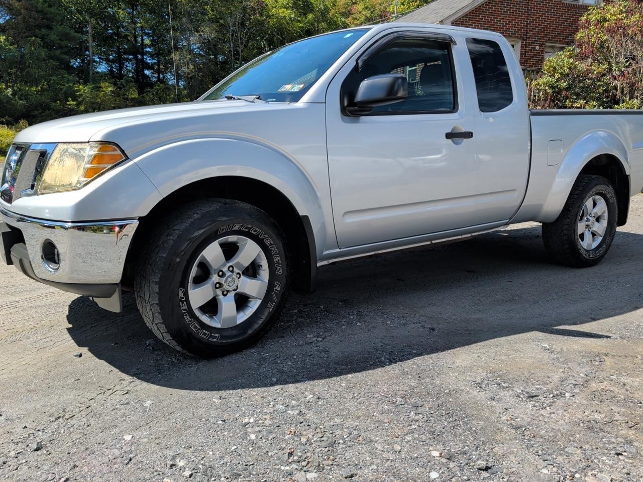 Nissan Frontier King Cab 4x4 SV V6 Auto 2011