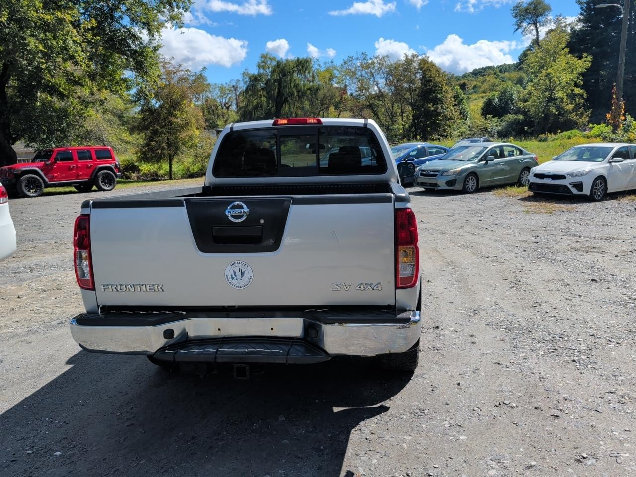 Nissan Frontier King Cab 4x4 SV V6 Auto 2011