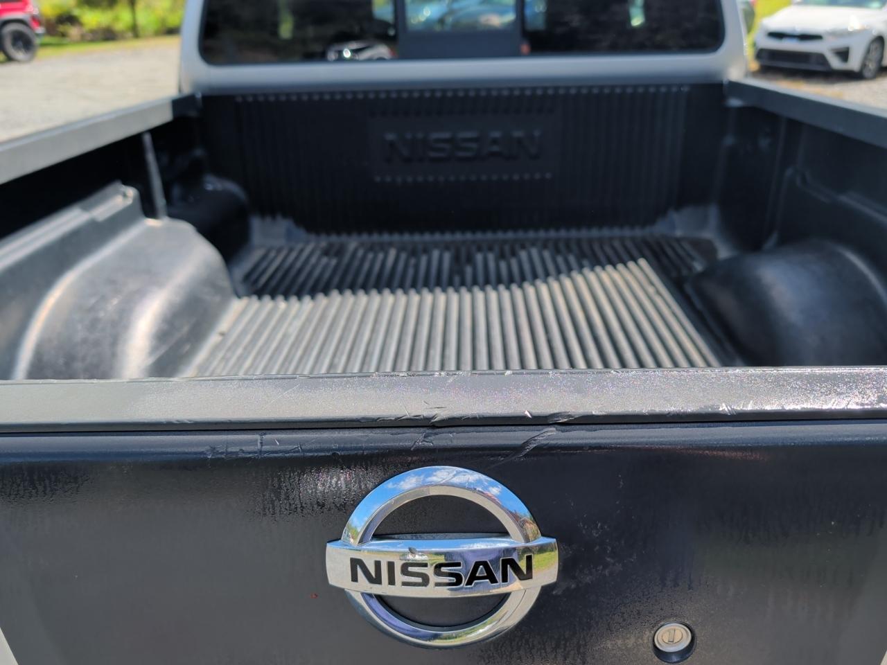 Nissan Frontier King Cab 4x4 SV V6 Auto 2011