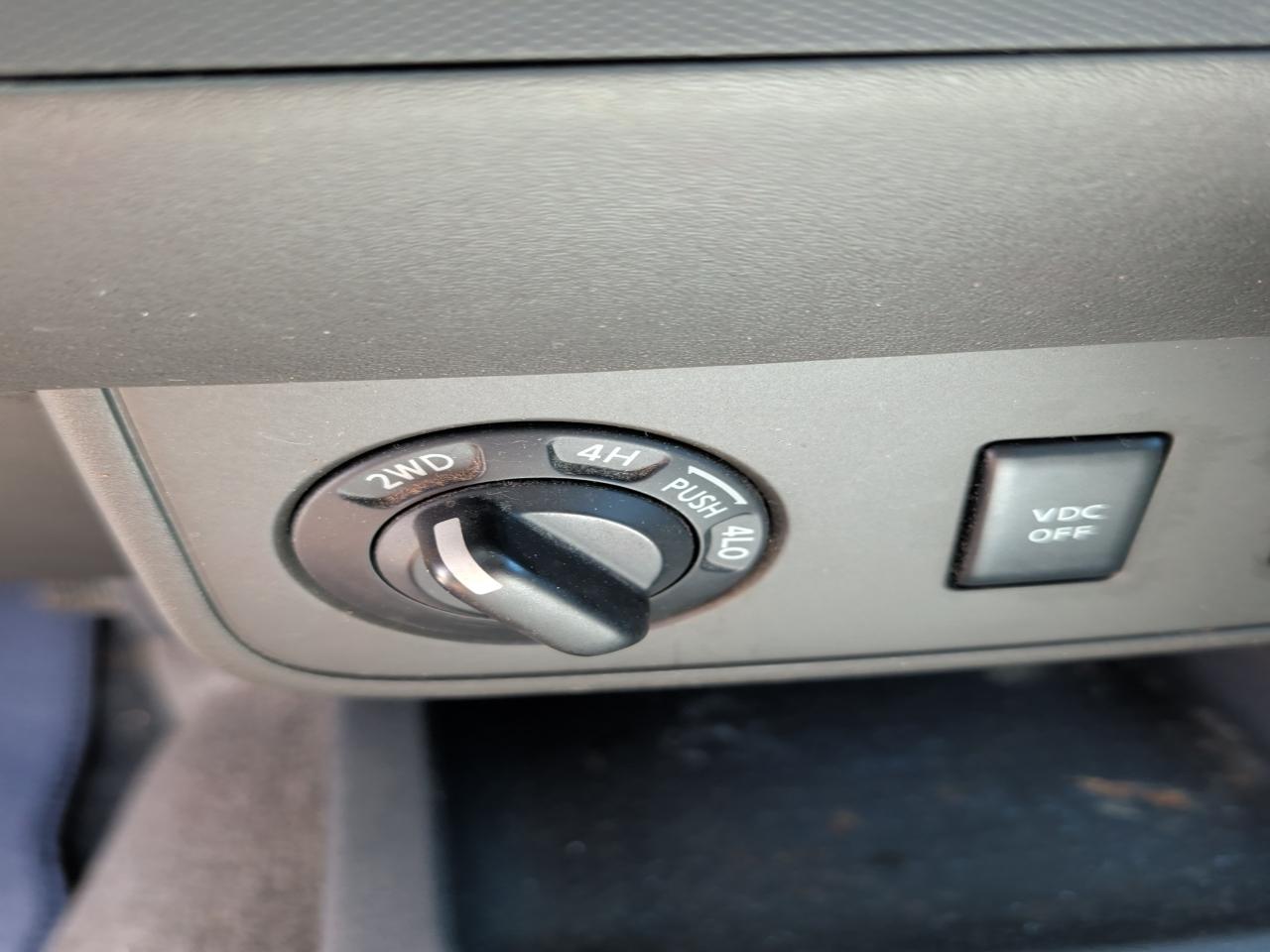 Nissan Frontier King Cab 4x4 SV V6 Auto 2011