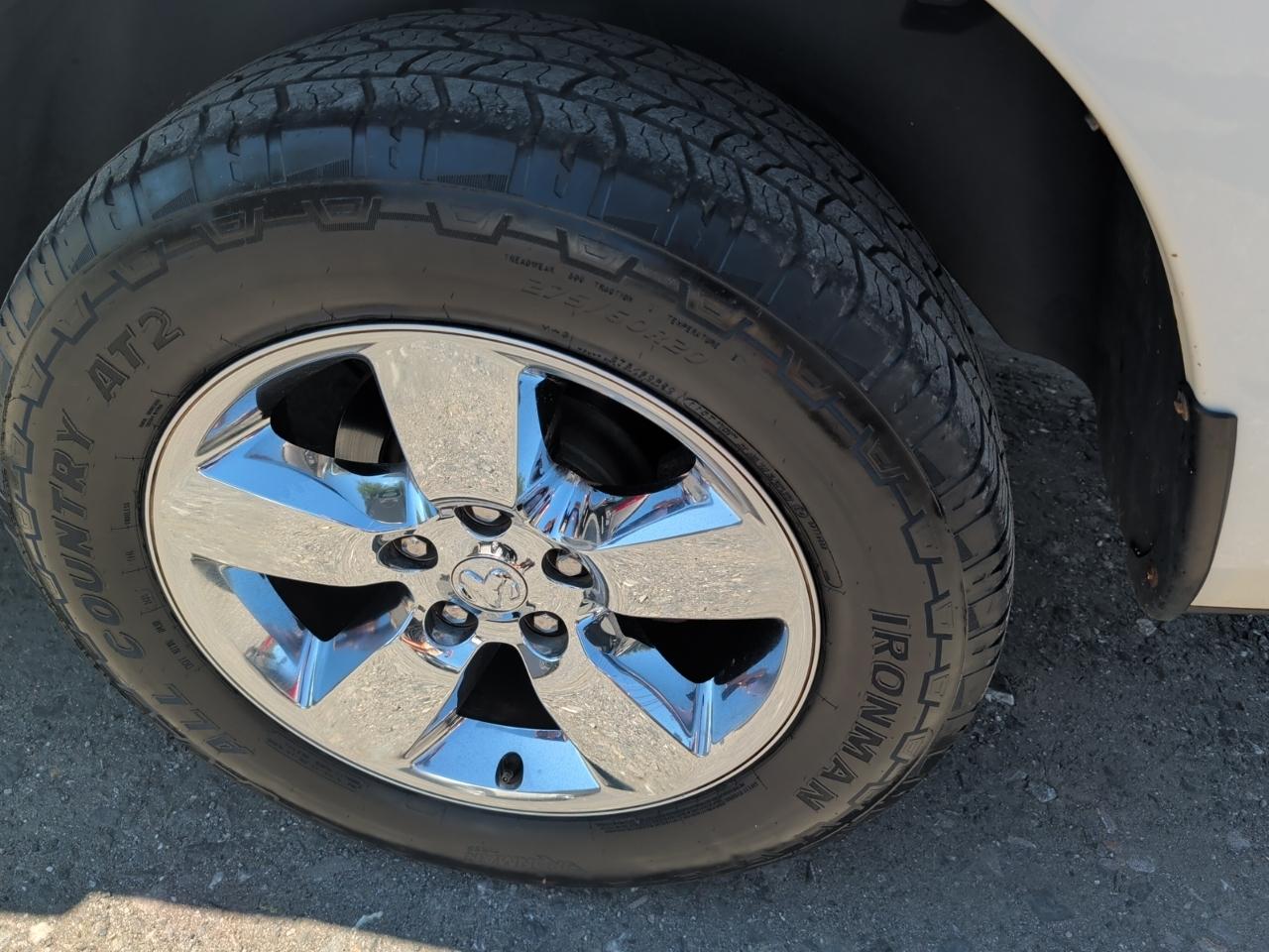 RAM 1500 4WD Crew Cab 140.5" Big Horn 2013