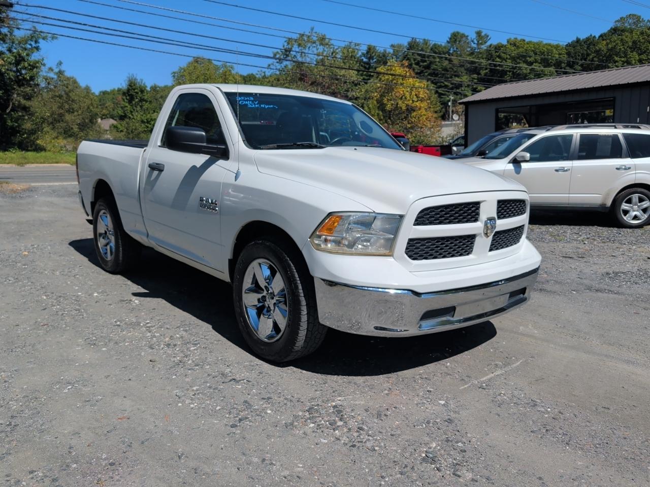 RAM 1500 4WD Crew Cab 140.5" Big Horn 2013