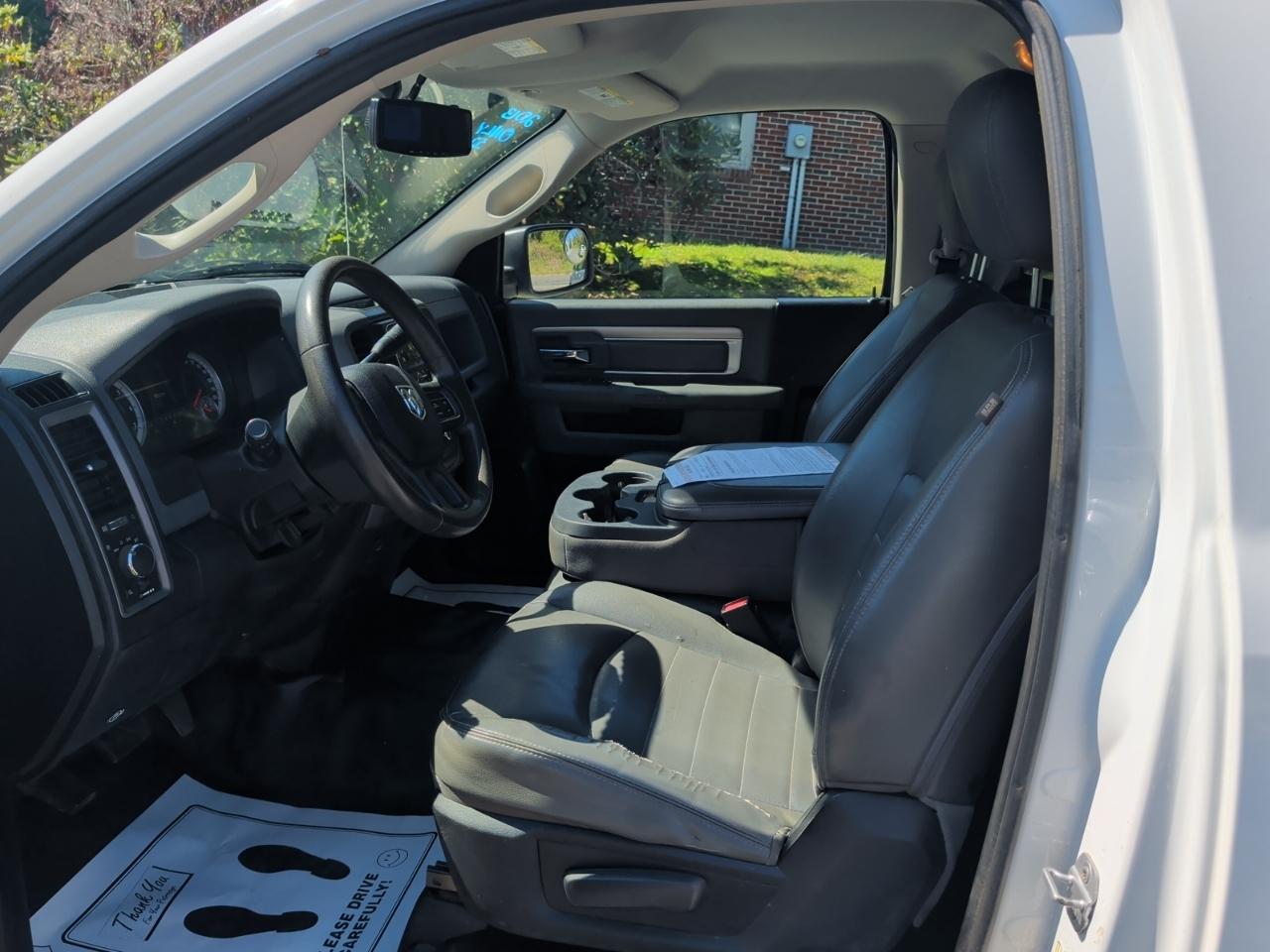 RAM 1500 4WD Crew Cab 140.5" Big Horn 2013