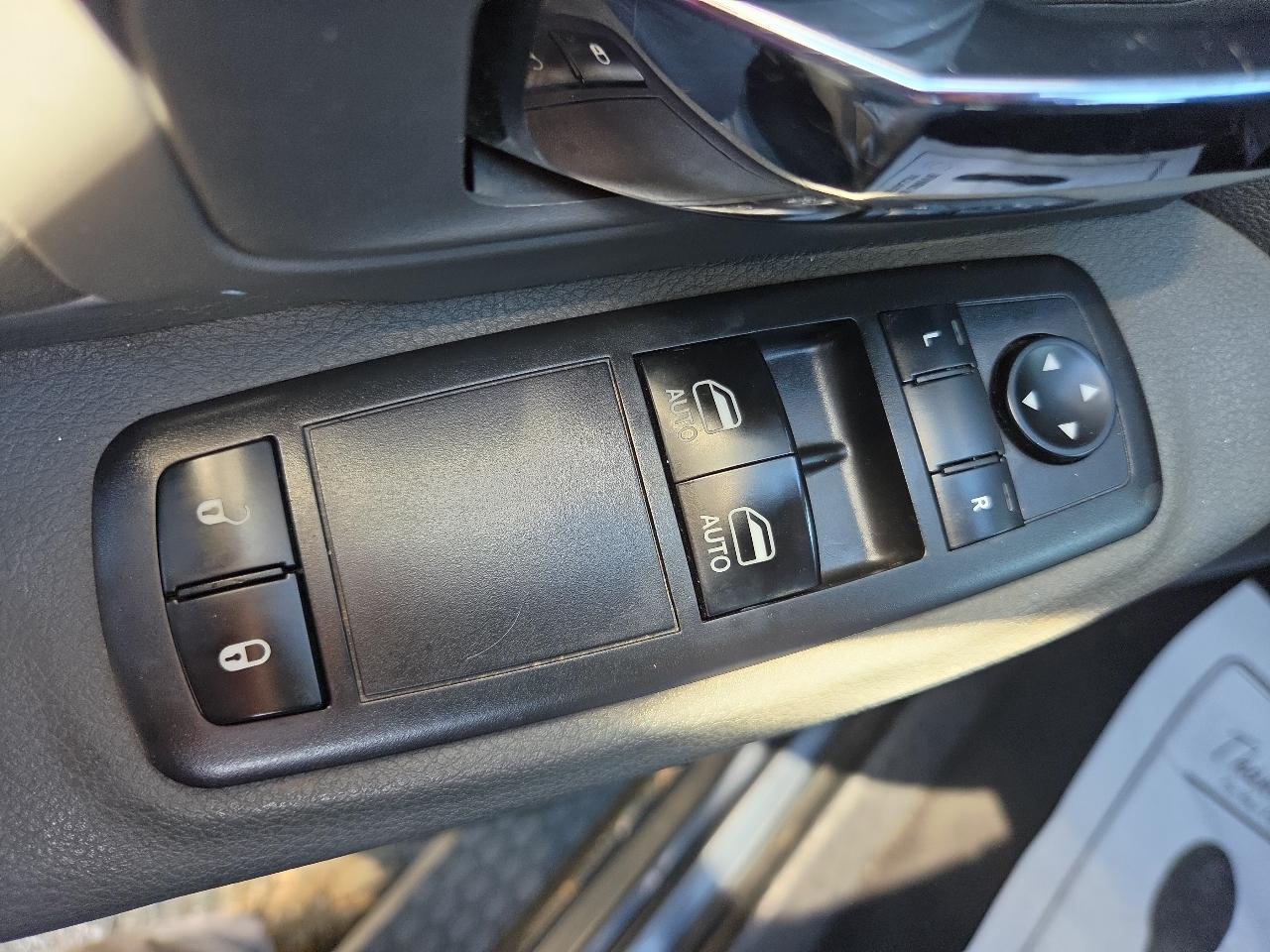 RAM 1500 4WD Reg Cab 120.5" Outdoorsman 2014