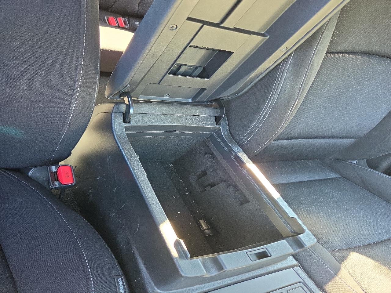 Subaru Legacy 2.5i Premium 2015