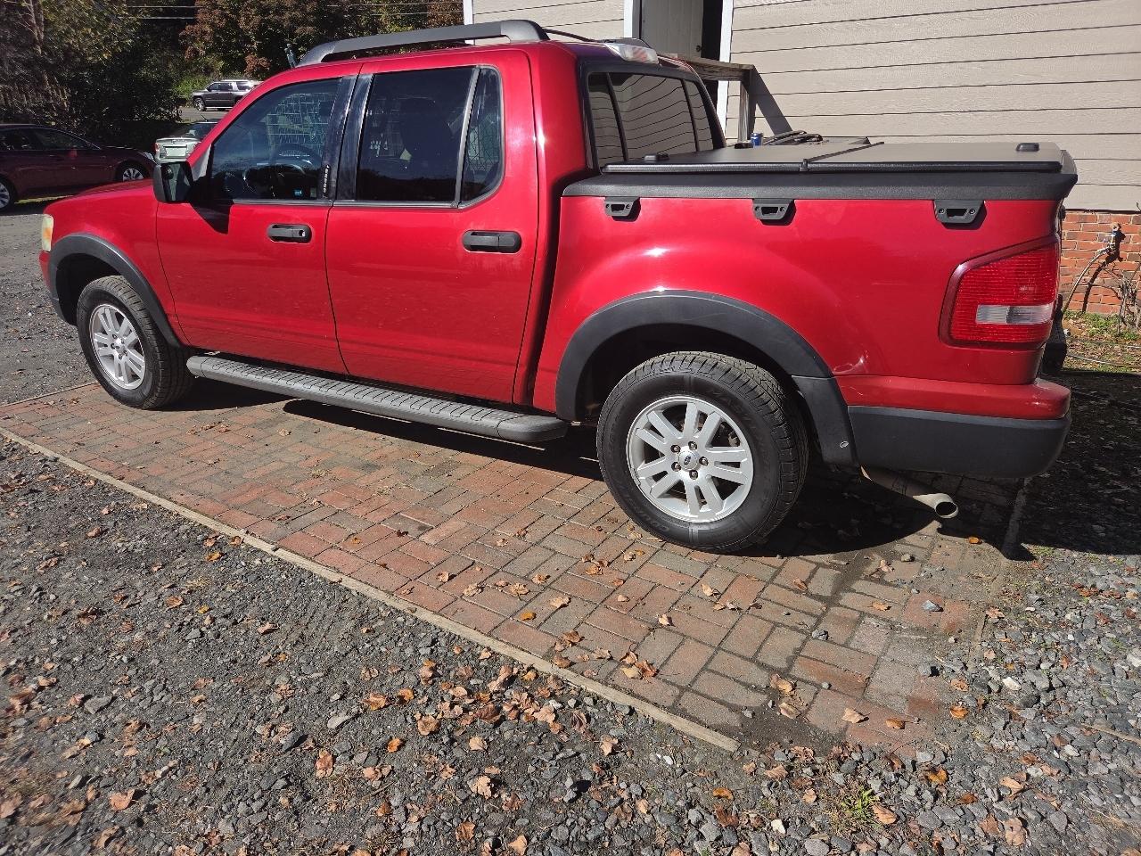 Ford Explorer Sport Trac XLT 4.0L 4WD 2010