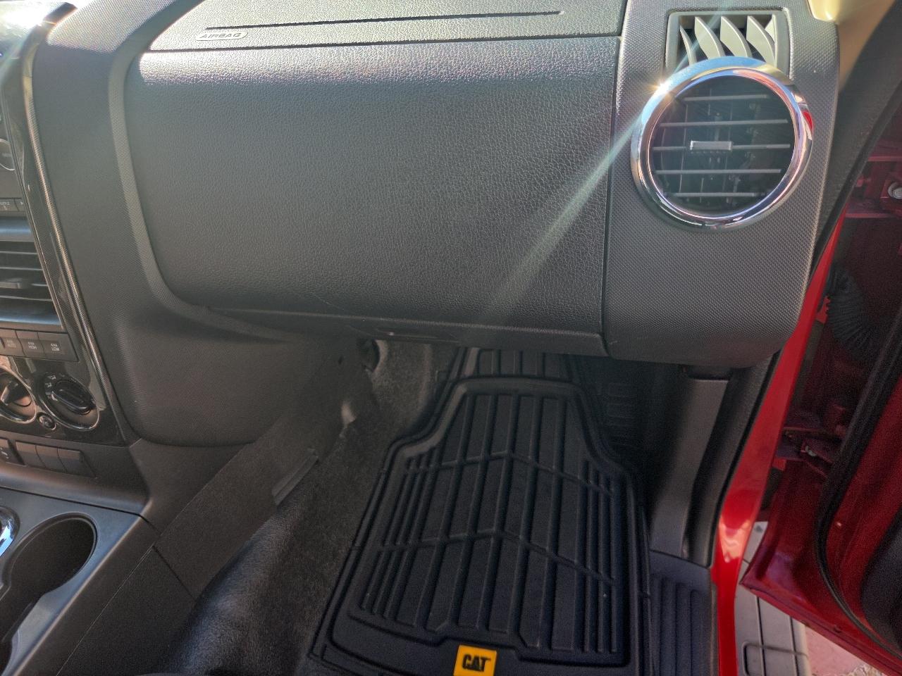 Ford Explorer Sport Trac XLT 4.0L 4WD 2010