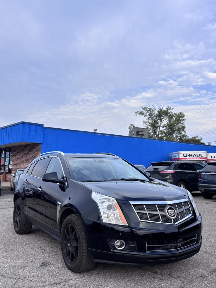 Cadillac SRX photo 2