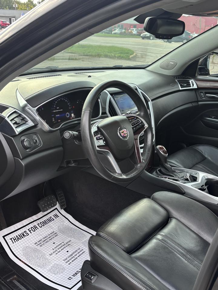 Cadillac SRX photo 5