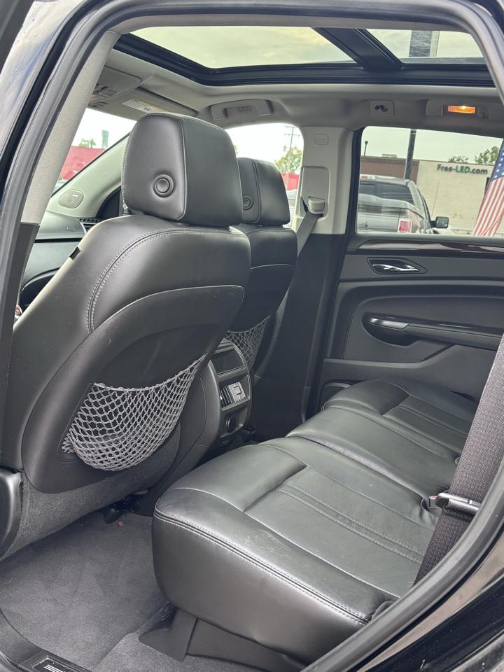 Cadillac SRX photo 6