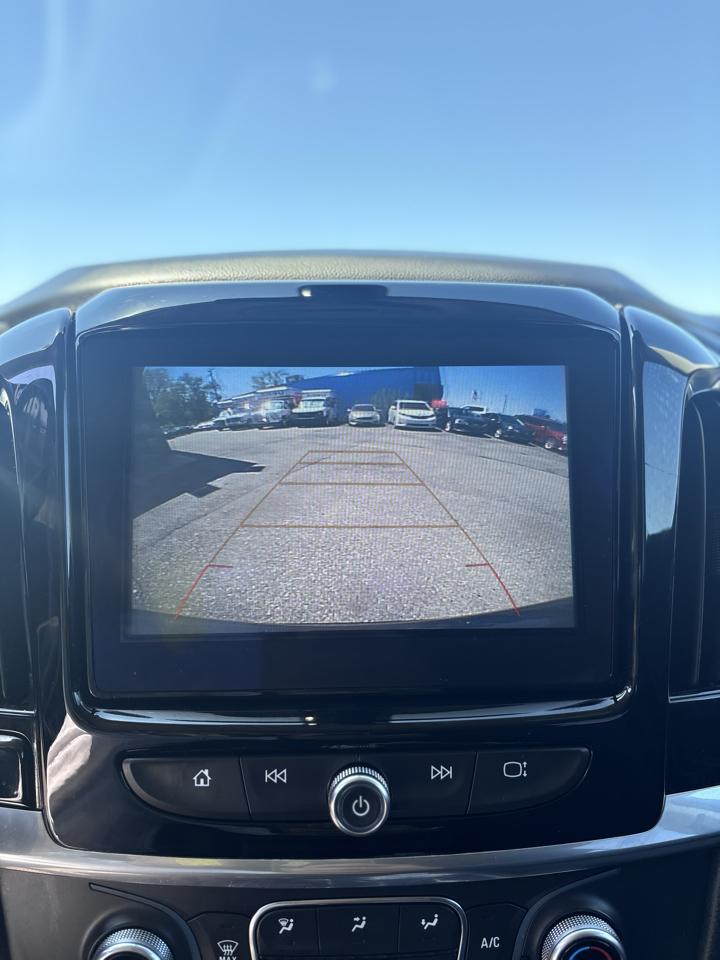 Chevrolet Traverse photo 11