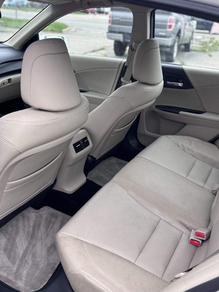 Honda Accord photo 6