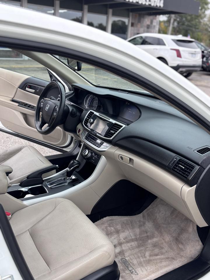 Honda Accord photo 7