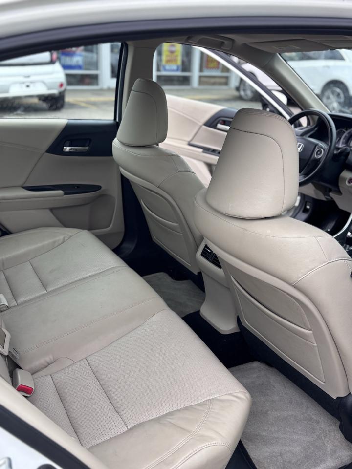 Honda Accord photo 8
