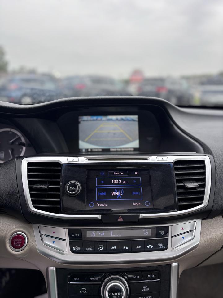 Honda Accord photo 10