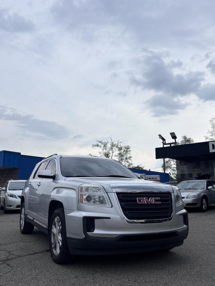 GMC Terrain photo 2