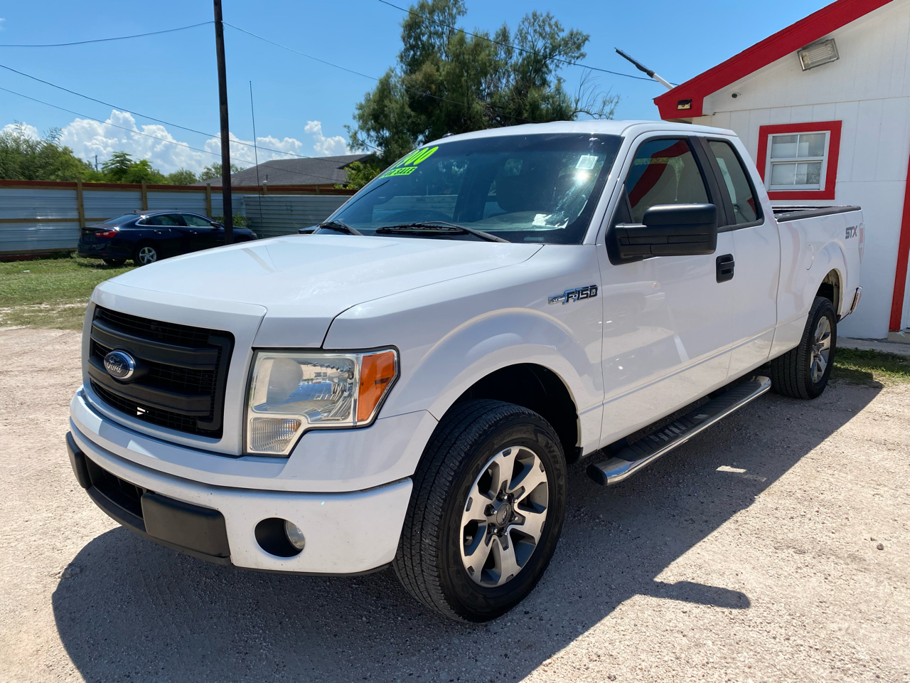 2014 Ford F-150 XL SuperCab 8-ft. Bed 2WD