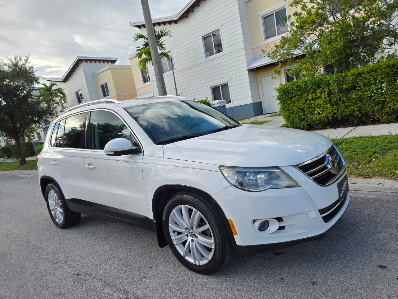 2009 Volkswagen Tiguan SEL