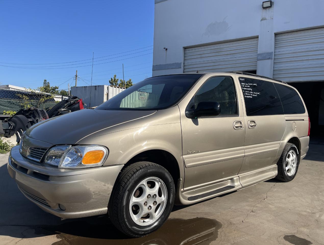 2001 Oldsmobile Silhouette 4 Dr Premiere Passenger Van Extended
