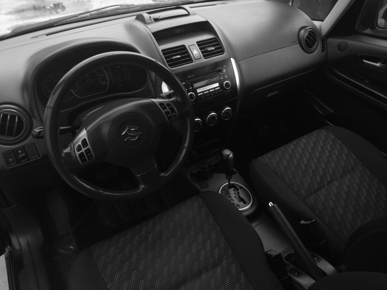 View vehicle photo 2