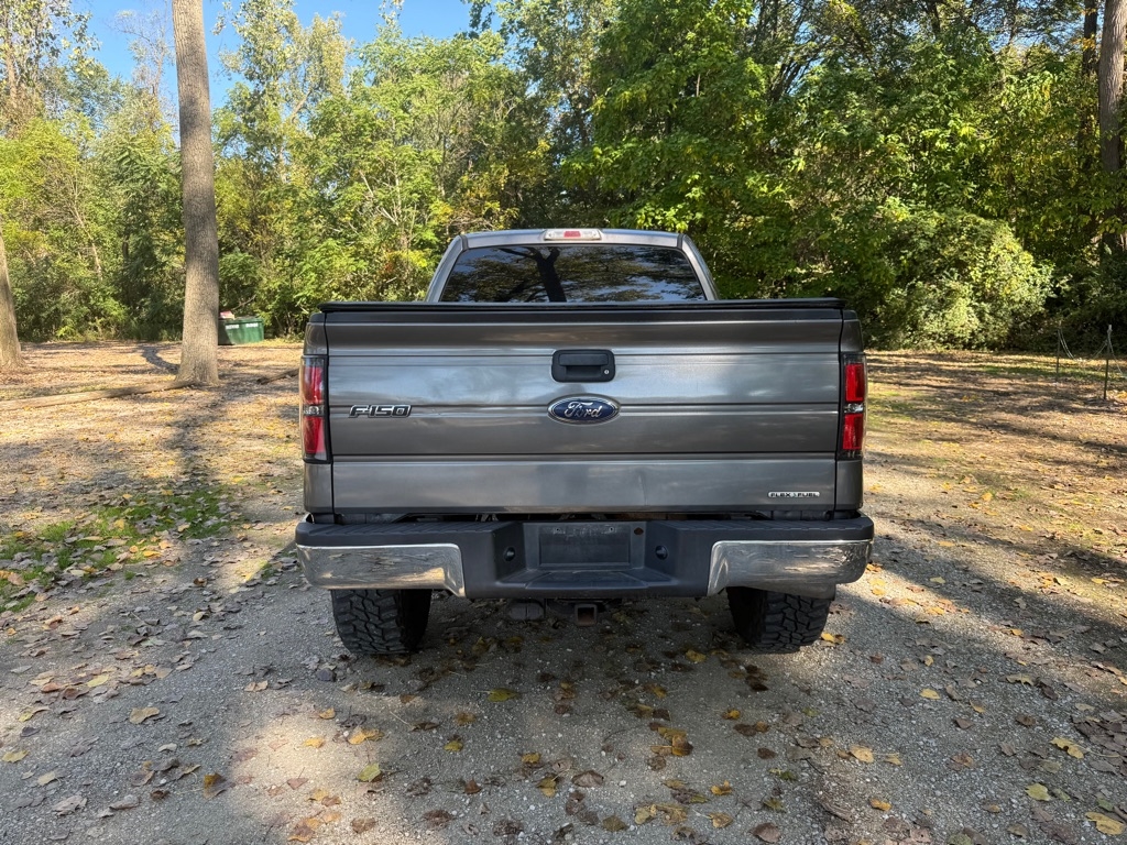 2011 Ford F-150 XLT photo 3