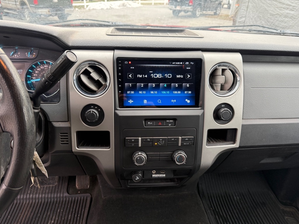 Ford F-150 XLT SuperCrew Short Bed 4WD 2011