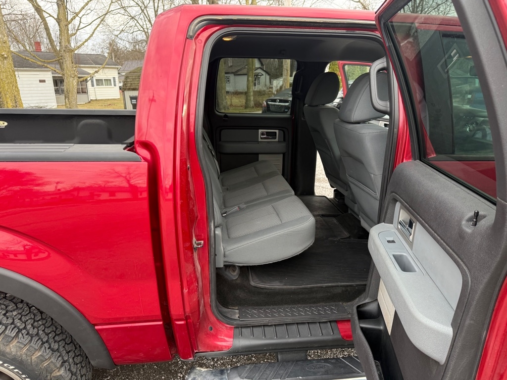 Ford F-150 XLT SuperCrew Short Bed 4WD 2011