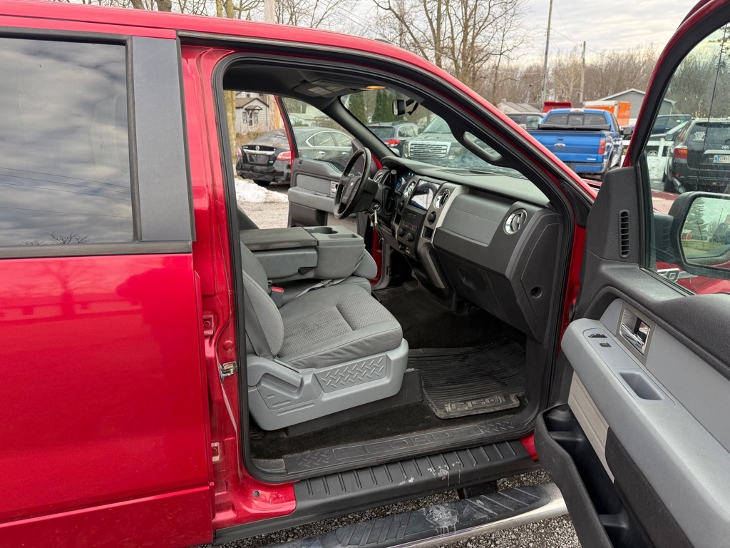 Ford F-150 XLT SuperCrew Short Bed 4WD 2011