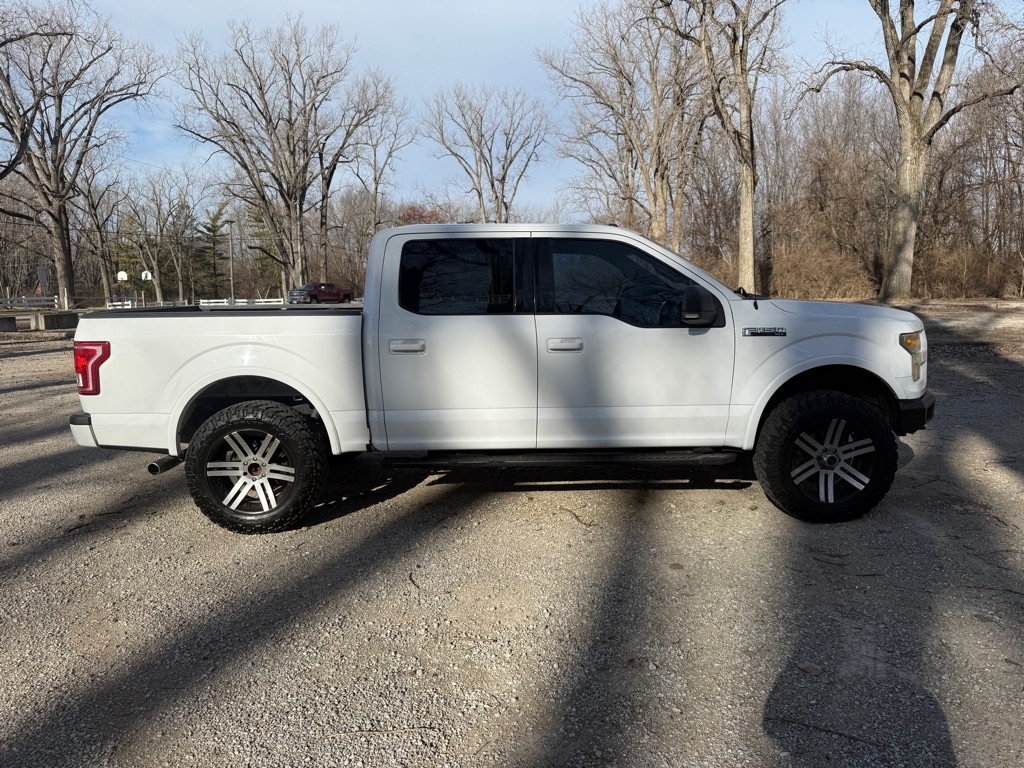 Ford F-150 XLT SuperCrew Short Bed 4WD 2015