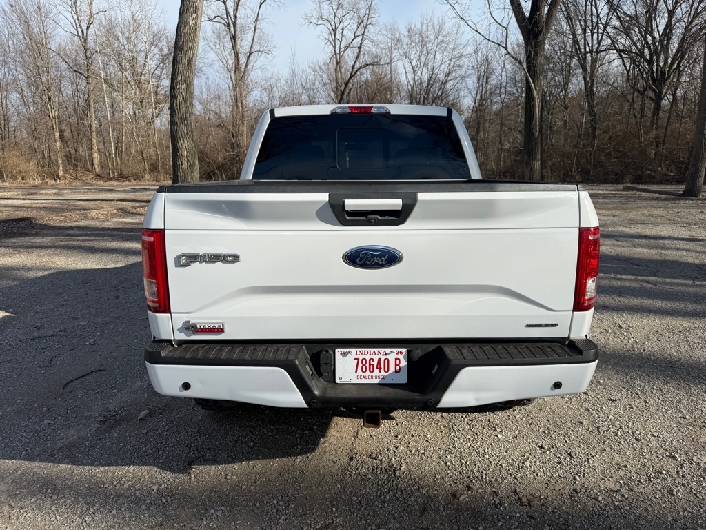 Ford F-150 XLT SuperCrew Short Bed 4WD 2015