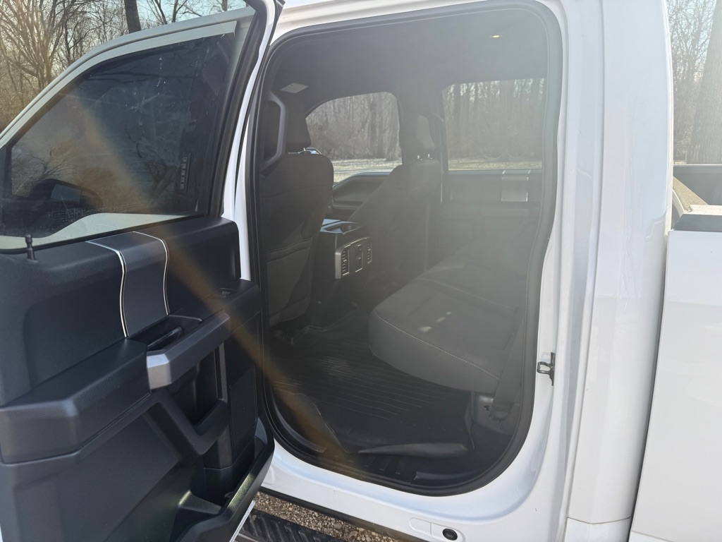 Ford F-150 XLT SuperCrew Short Bed 4WD 2015