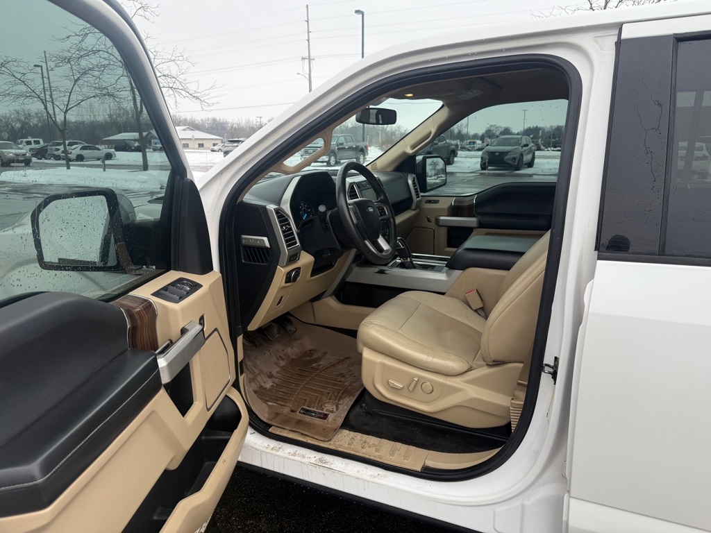 Ford F-150 Lariat SuperCrew 5.5-ft. Bed 4WD 2015