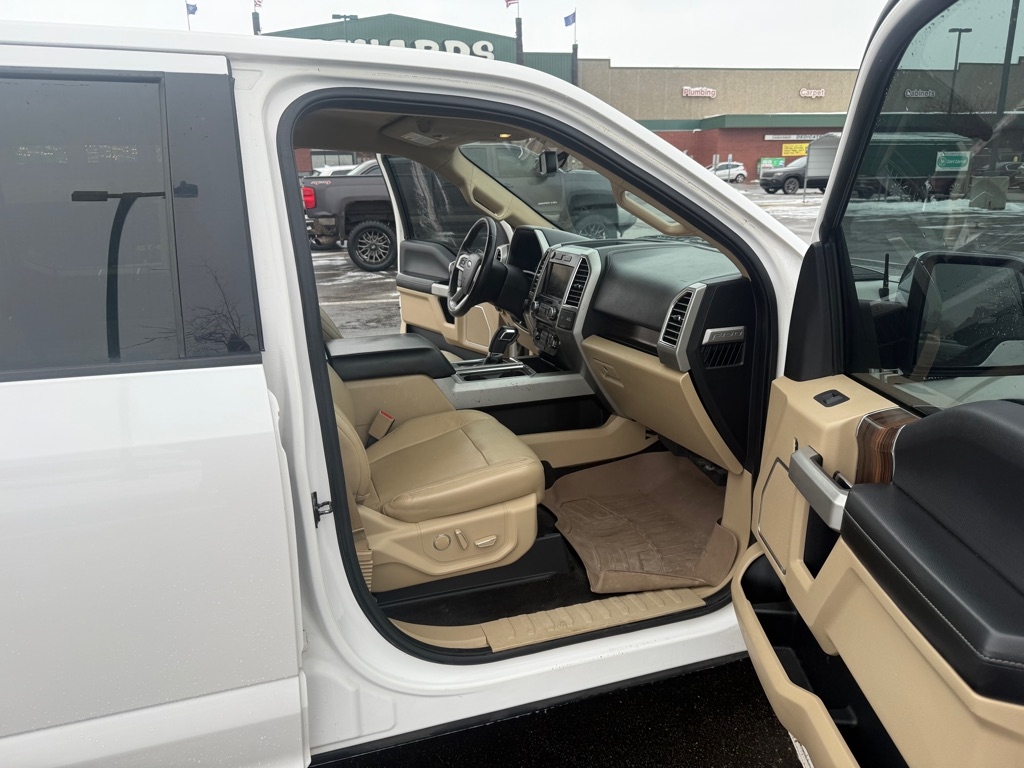 Ford F-150 Lariat SuperCrew 5.5-ft. Bed 4WD 2015