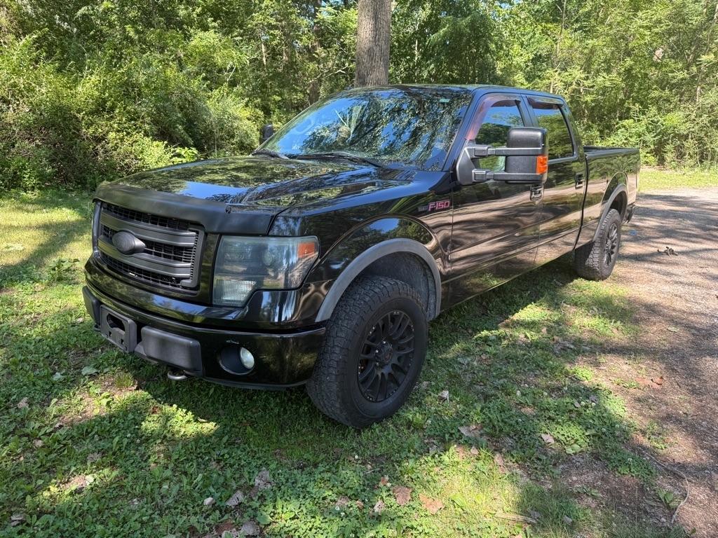 Ford F-150 XL SuperCrew 5.5-ft. Bed 4WD 2014