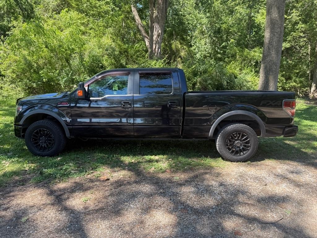 Ford F-150 XL SuperCrew 5.5-ft. Bed 4WD 2014