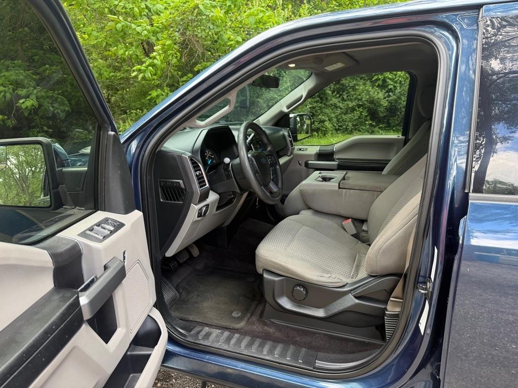 Ford F-150 XL SuperCrew 5.5-ft. Bed 4WD 2016