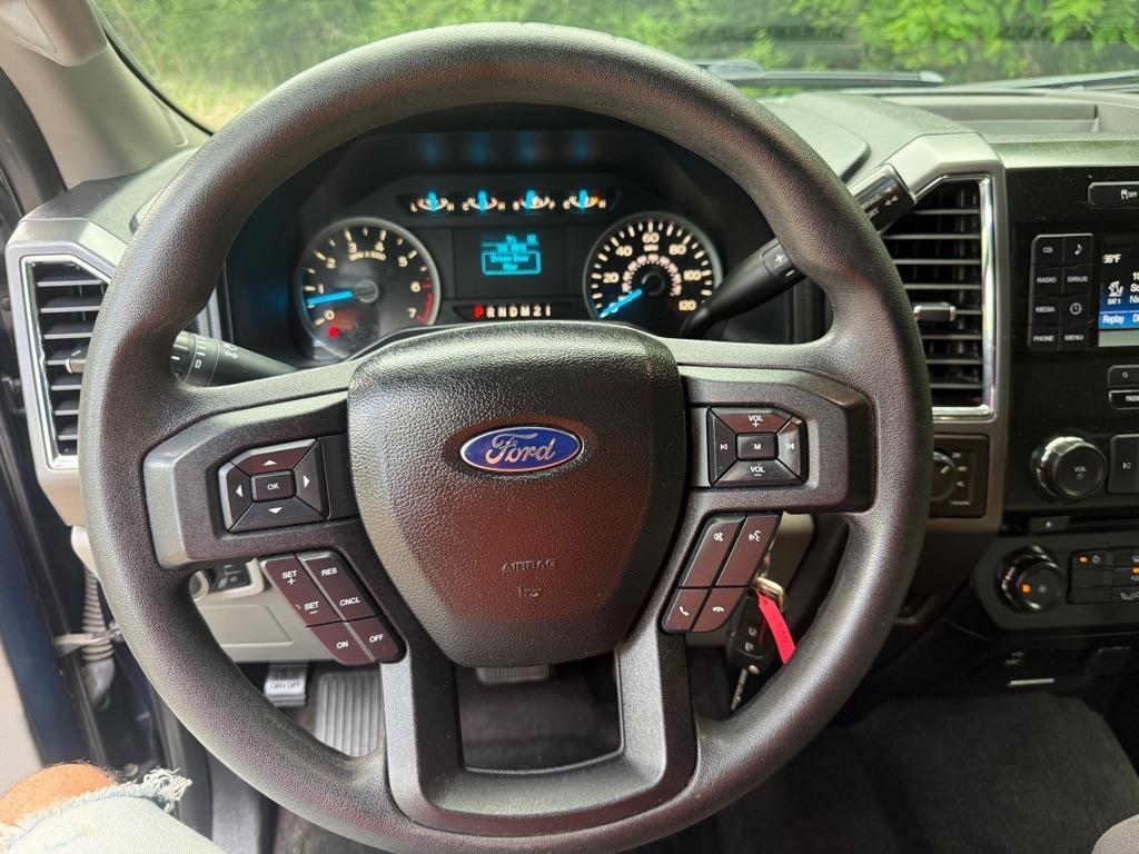 Ford F-150 XL SuperCrew 5.5-ft. Bed 4WD 2016