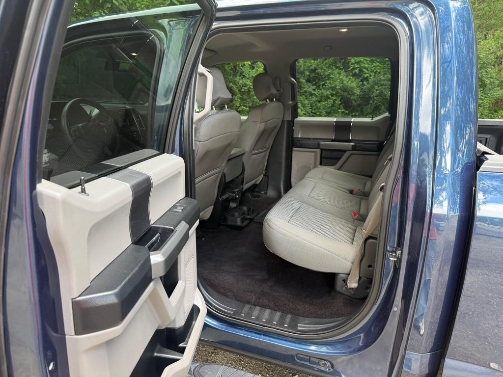 Ford F-150 XL SuperCrew 5.5-ft. Bed 4WD 2016