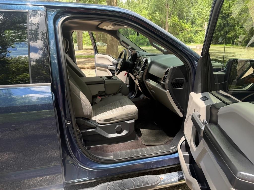 Ford F-150 XL SuperCrew 5.5-ft. Bed 4WD 2016