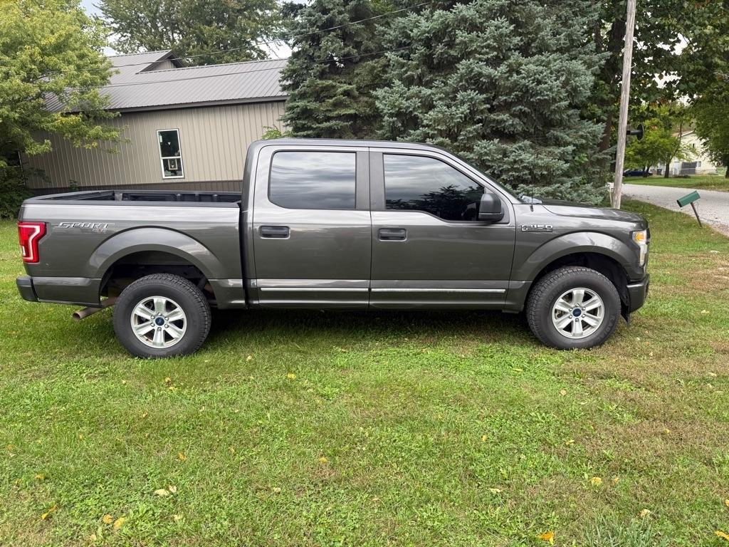 Ford F-150 XL SuperCrew 5.5-ft. Bed 4WD 2017