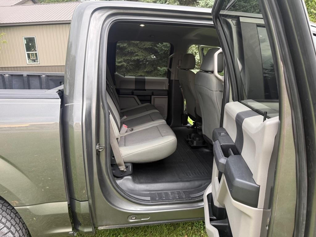 Ford F-150 XL SuperCrew 5.5-ft. Bed 4WD 2017