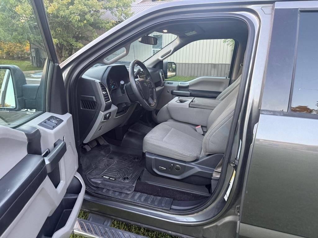 Ford F-150 XL SuperCrew 5.5-ft. Bed 4WD 2015