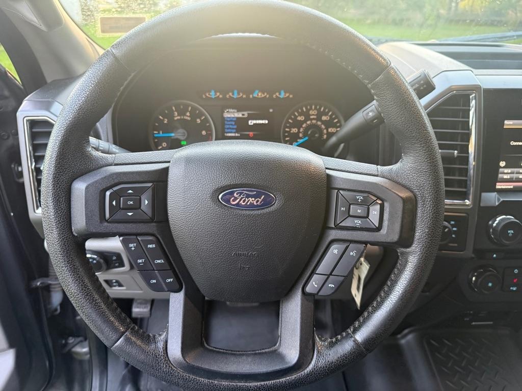 Ford F-150 XL SuperCrew 5.5-ft. Bed 4WD 2015